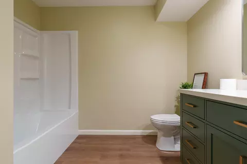 Bath - 1602 Beck Dr, Sidney, OH 45365 photo 2 of 4