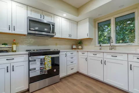 Kitchen - 1602 Beck Dr, Sidney, OH 45365 photo 1 of 6