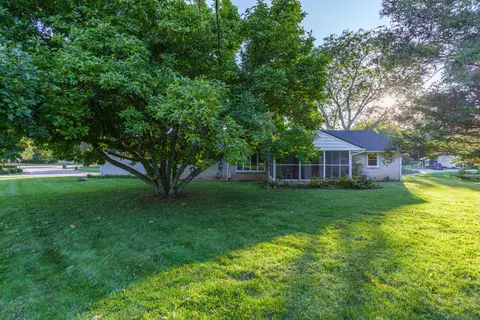 Exterior - 1602 Beck Dr, Sidney, OH 45365 photo 8 of 10