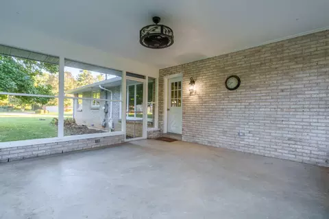 Exterior - 1602 Beck Dr, Sidney, OH 45365 photo 5 of 10