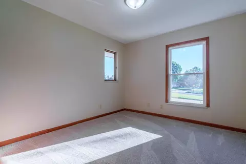 Bedroom - 1602 Beck Dr, Sidney, OH 45365 photo 2 of 6