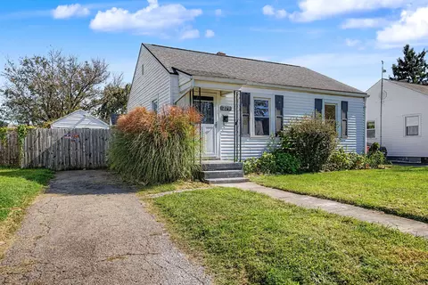 Exterior - 228 N Douglas Ave, Springfield, OH 45503 photo 2 of 12
