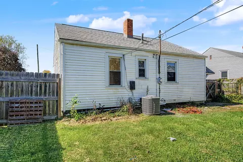 Exterior - 228 N Douglas Ave, Springfield, OH 45503 photo 9 of 12