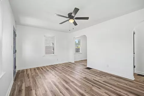 Living - 228 N Douglas Ave, Springfield, OH 45503 photo 3 of 3