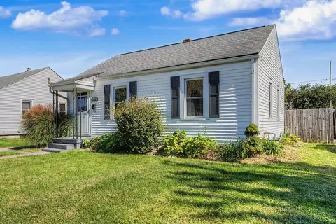 Exterior - 228 N Douglas Ave, Springfield, OH 45503 photo 3 of 12