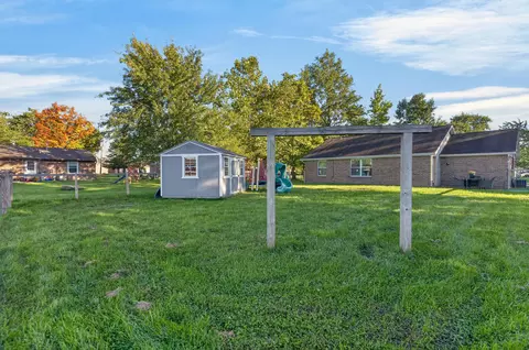 Exterior - 404 E Walnut St, Anna, OH 45302 photo 7 of 8