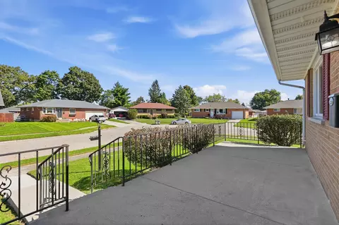 Exterior - 4413 Randall Dr, Springfield, OH 45503 photo 3 of 12