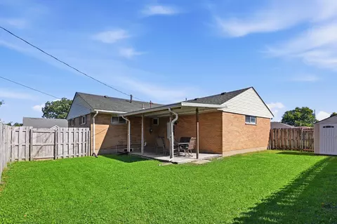 Exterior - 4413 Randall Dr, Springfield, OH 45503 photo 6 of 12