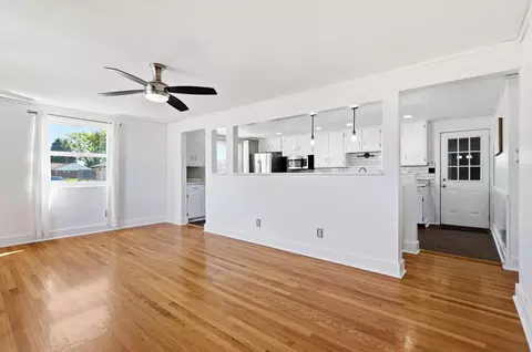 Living - 4413 Randall Dr, Springfield, OH 45503 photo 4 of 4