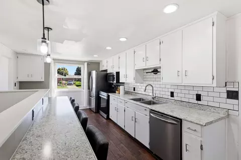Kitchen - 4413 Randall Dr, Springfield, OH 45503 photo 3 of 7