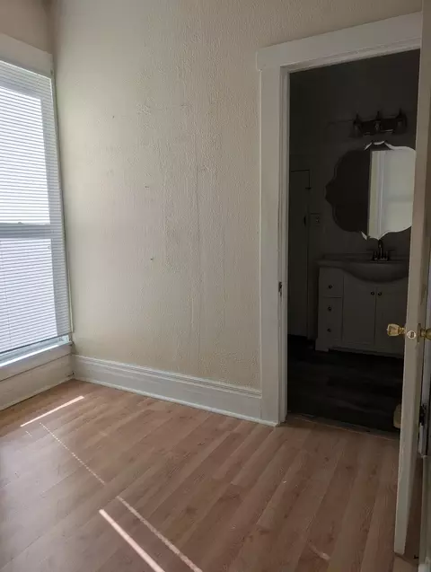 Bedroom - 129 Hill Ave, Sidney, OH 45365 photo 2 of 4