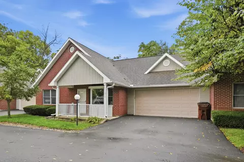 Exterior - 1514 E Ridgeview Cir, Springfield, OH 45504 photo 2 of 4