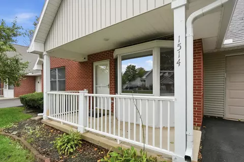 Exterior - 1514 E Ridgeview Cir, Springfield, OH 45504 photo 3 of 4