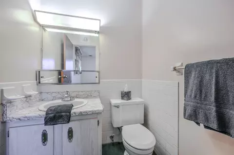 Bath - 5560 S Pitchin Rd, Springfield, OH 45502 photo 2 of 2