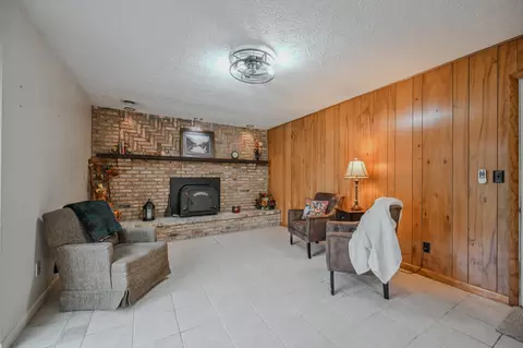 Living - 5560 S Pitchin Rd, Springfield, OH 45502 photo 2 of 2