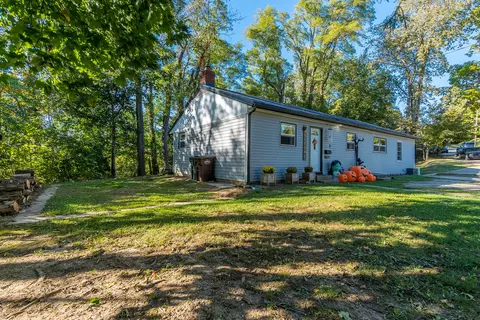 Exterior - 321 Oldham Ave, Sidney, OH 45365 photo 3 of 7
