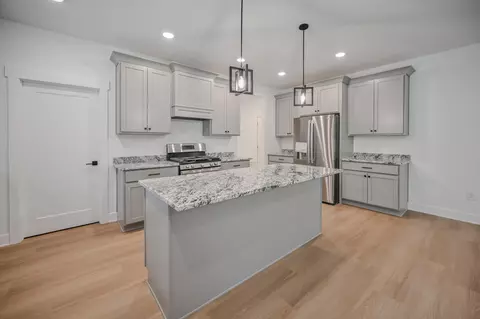 Kitchen - 1790 Northpoint Rd, Springfield, OH 45503 photo 2 of 2