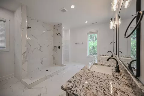 Bath - 1790 Northpoint Rd, Springfield, OH 45503 photo 5 of 6