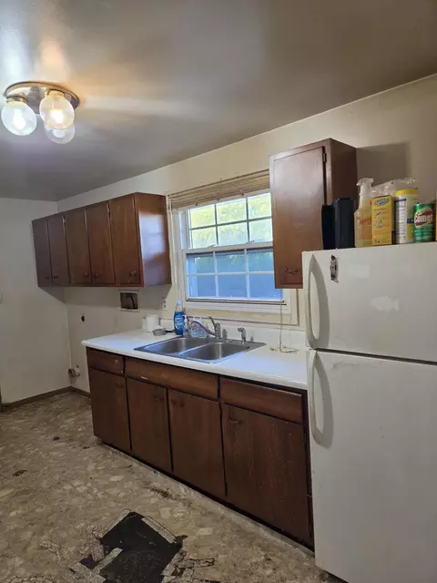 Kitchen - 641 Skyles Rd, Union, OH 45322 photo 2 of 4