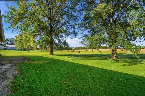 Exterior - 6206 Cemetery Rd, De Graff, OH 43318 photo 4 of 5