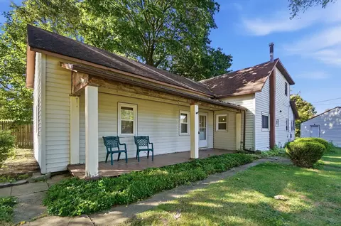 Exterior - 7570 Troy Rd, Springfield, OH 45502 photo 3 of 15