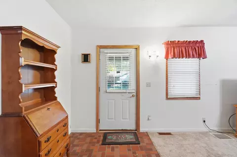 Entry Way - 7570 Troy Rd, Springfield, OH 45502 photo 1 of 7