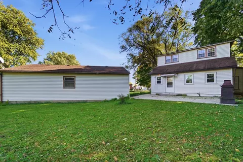 Exterior - 7570 Troy Rd, Springfield, OH 45502 photo 5 of 15