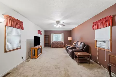 Living - 7570 Troy Rd, Springfield, OH 45502 photo 2 of 3