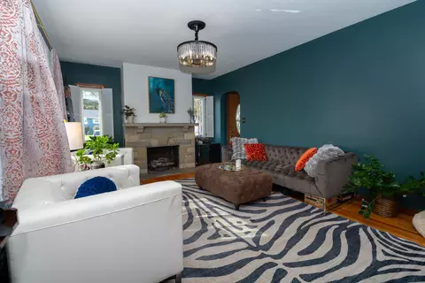 Living - 2420 Shawnee Blvd, Springfield, OH 45504 photo 3 of 4