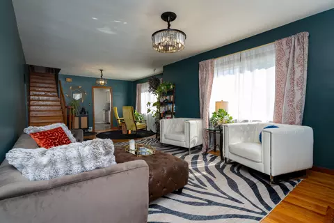 Living - 2420 Shawnee Blvd, Springfield, OH 45504 photo 1 of 4