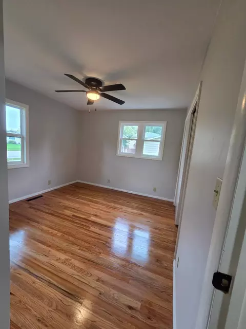 Bedroom - 802 Linden Ave, Celina, OH 45822 photo 3 of 6
