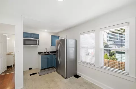 Kitchen - 1904 Park Rd, Springfield, OH 45504 photo 1 of 2