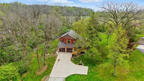 81 Country Rd, Urbana, OH 43078