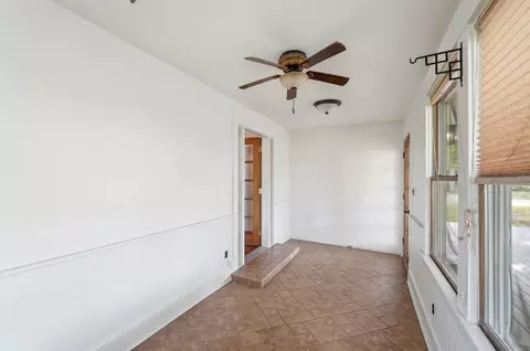 Entry Way - 5627 S Pitchin Rd, Springfield, OH 45502 photo 3 of 8