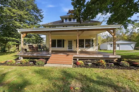 Exterior - 5627 S Pitchin Rd, Springfield, OH 45502 photo 4 of 25