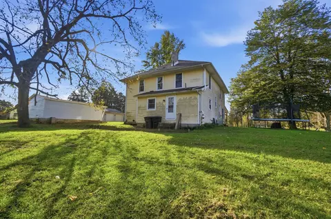 Exterior - 5627 S Pitchin Rd, Springfield, OH 45502 photo 10 of 25