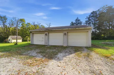 Exterior - 5627 S Pitchin Rd, Springfield, OH 45502 photo 23 of 25