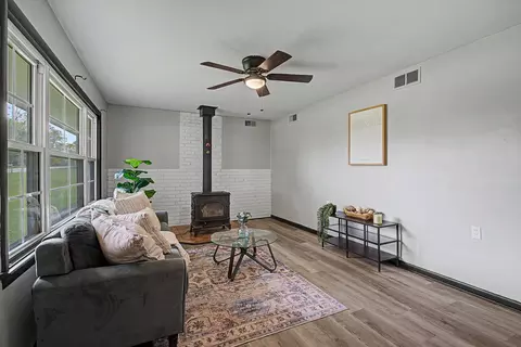 Living - 3842 Fairfield Pike, Springfield, OH 45502 photo 1 of 1