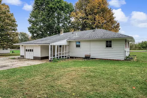 Exterior - 3842 Fairfield Pike, Springfield, OH 45502 photo 8 of 16
