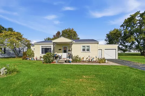 708 W Plum St, Wapakoneta, OH 45895