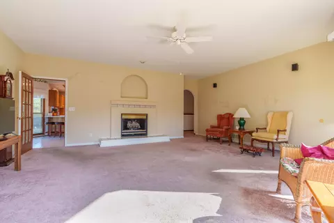 Living - 16610 E Mason Rd, Sidney, OH 45365 photo 3 of 5