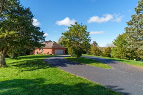 Exterior - 16610 E Mason Rd, Sidney, OH 45365 photo 3 of 15