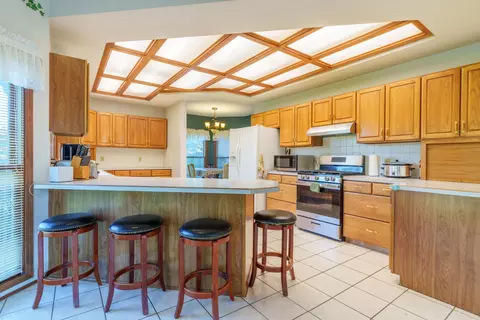 Kitchen - 16610 E Mason Rd, Sidney, OH 45365 photo 4 of 6