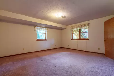 Bedroom - 16610 E Mason Rd, Sidney, OH 45365 photo 8 of 9