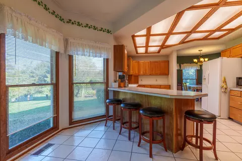 Kitchen - 16610 E Mason Rd, Sidney, OH 45365 photo 6 of 6