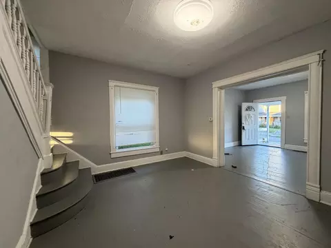 Living - 1001-1003 Garfield Ave, Springfield, OH 45504 photo 3 of 3