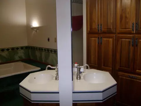 Bath - 328 Johnson Ave, Celina, OH 45822 photo 1 of 7