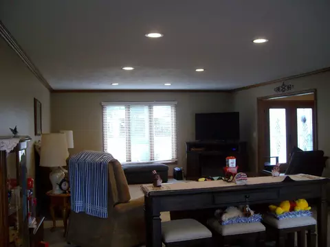 Living - 328 Johnson Ave, Celina, OH 45822 photo 2 of 4