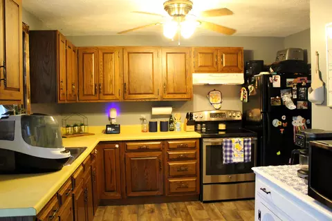 Kitchen - 3675 Calhoun Dr, Springfield, OH 45505 photo 5 of 5