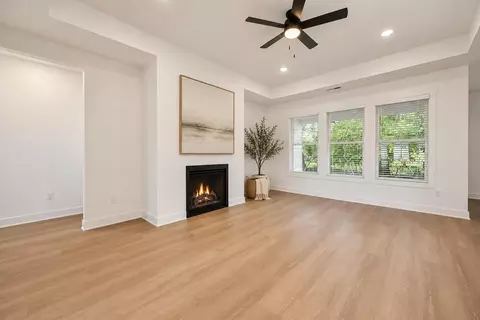 Living - 1798 Northpoint Rd, Springfield, OH 45503 photo 3 of 3